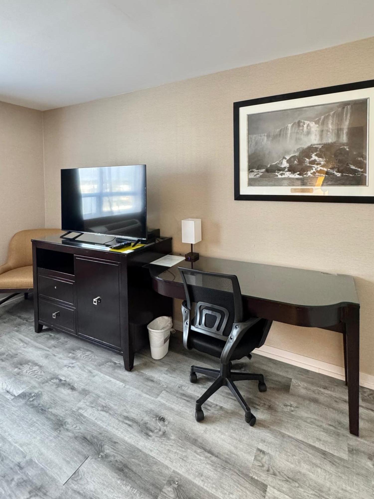 Big Bird Inn Wawa, Surestay Collection By Best Western المظهر الخارجي الصورة