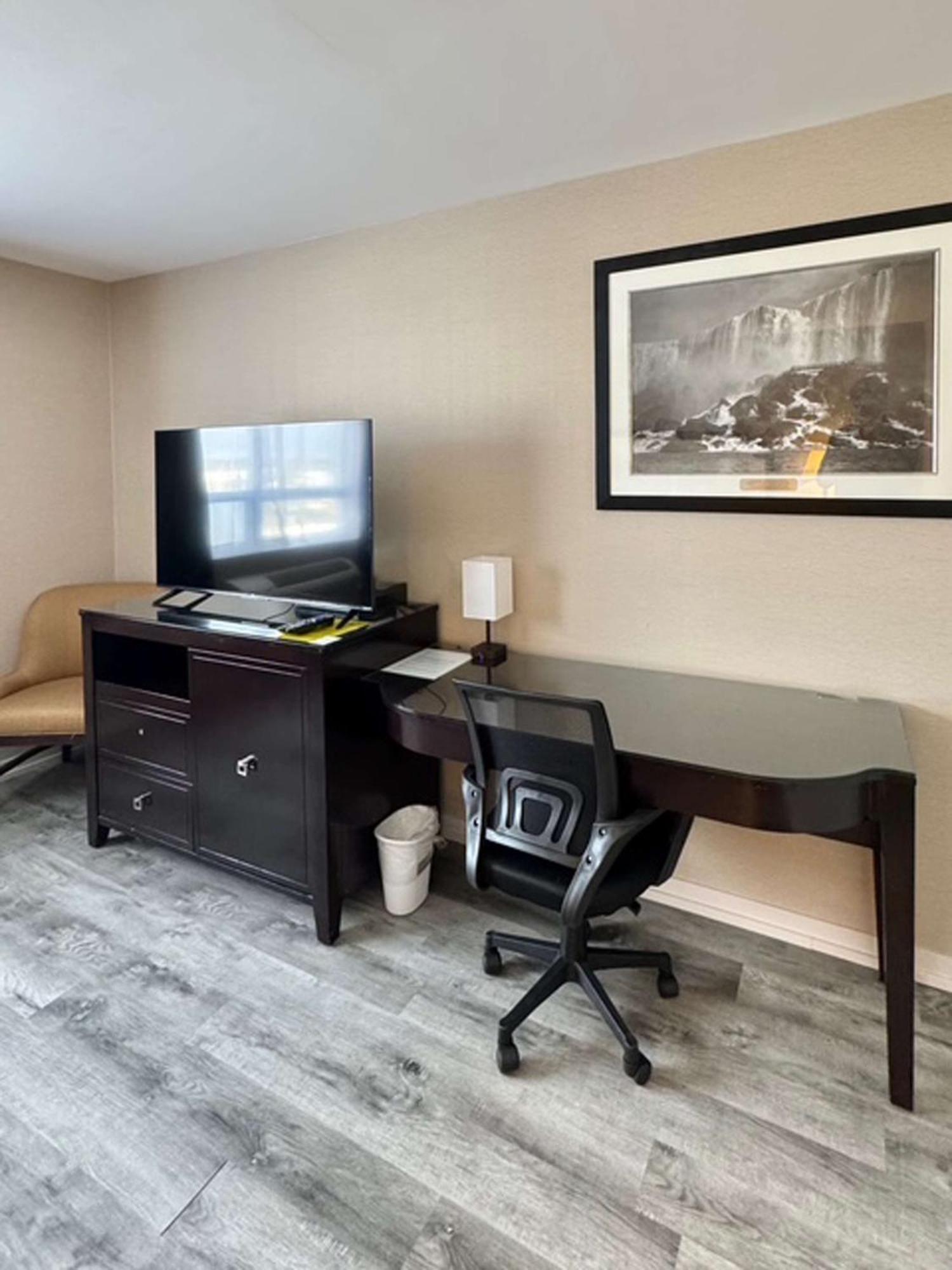 Big Bird Inn Wawa, Surestay Collection By Best Western المظهر الخارجي الصورة