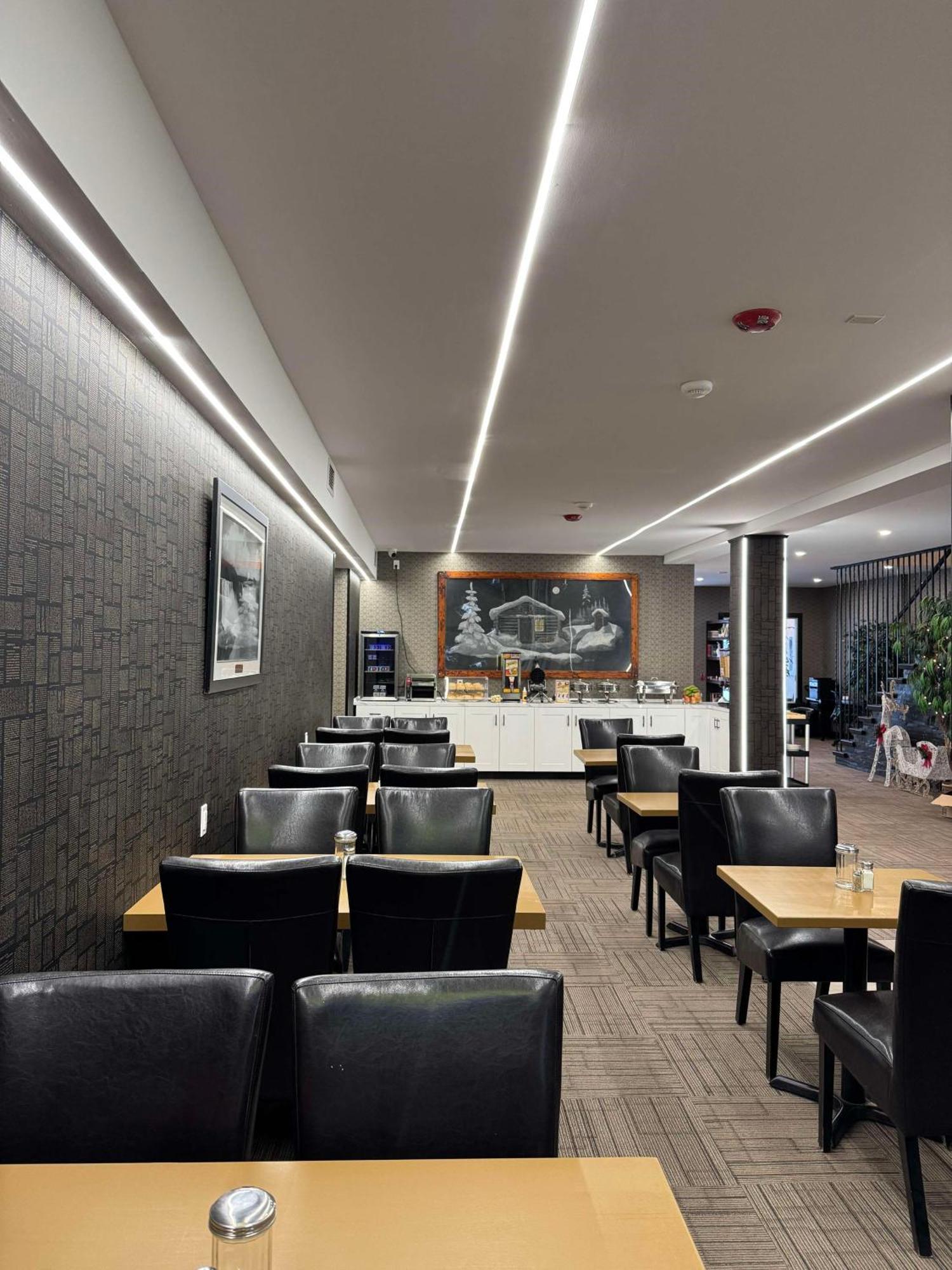 Big Bird Inn Wawa, Surestay Collection By Best Western المظهر الخارجي الصورة